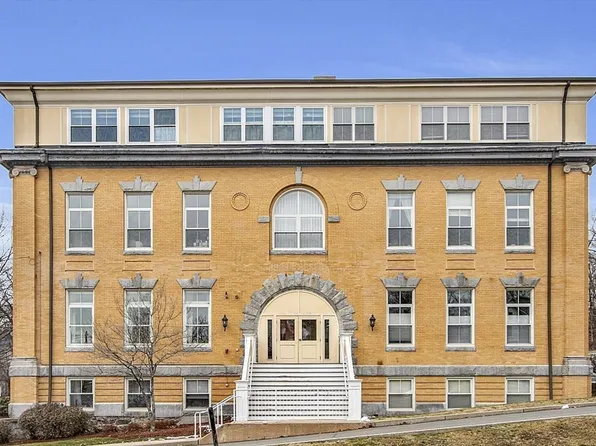 145 Glenwood St Unit 104, Malden, MA 02148