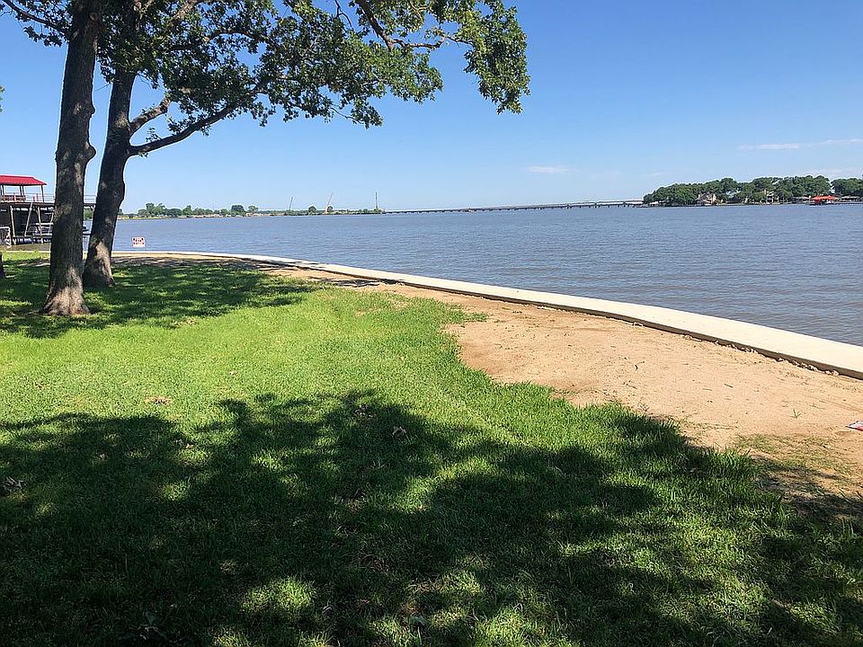 165" of  frontage new Seawal