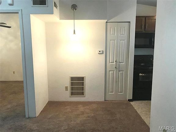 5th image of 121 Ashley Dr