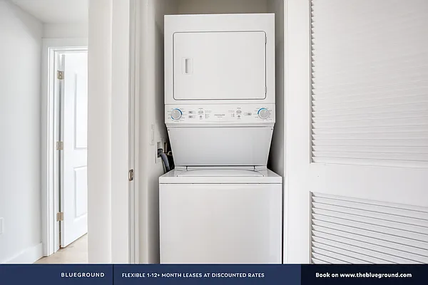 Rented by The Blueground | media 310