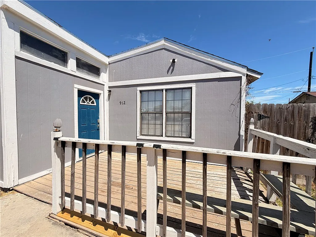 3 bed, 2.0 bath, 1486 sqft, $1,675 — Photo 3