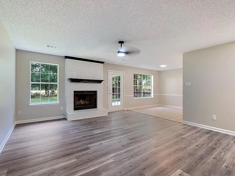 37 Pond St — Photo 22