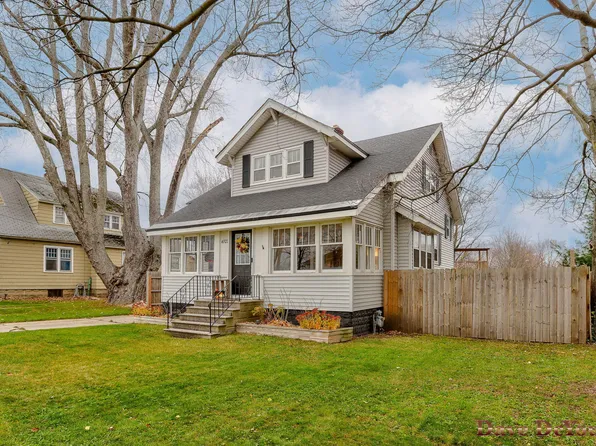 4709 142nd Ave, Holland, MI 49423