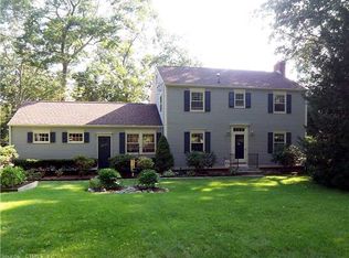 41 Overlook Rd, Gales Ferry, CT 06335