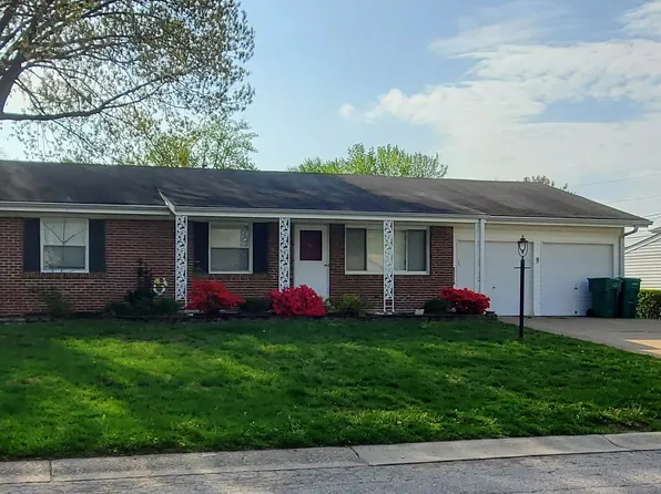 8 Saint David Dr, Saint Peters, MO 63376