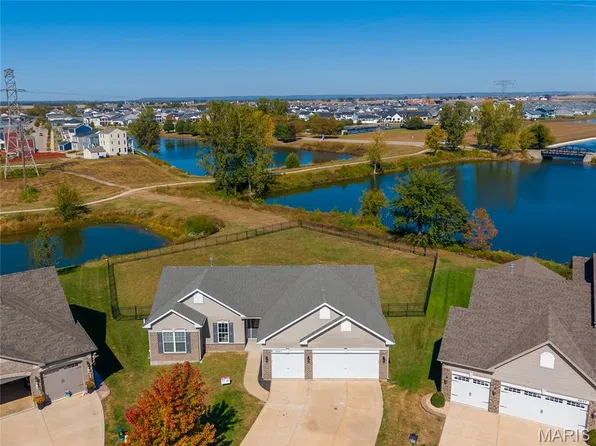 3661 Sweetwater Crossing Pl, Saint Charles, MO 63301