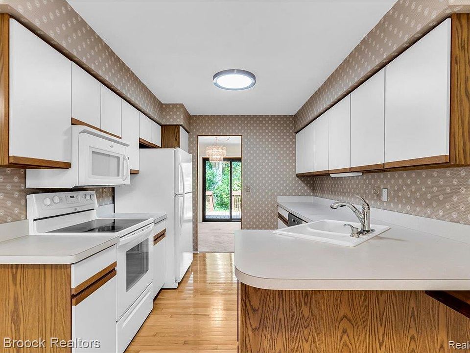 1032 Oak Pointe Dr, photo 10