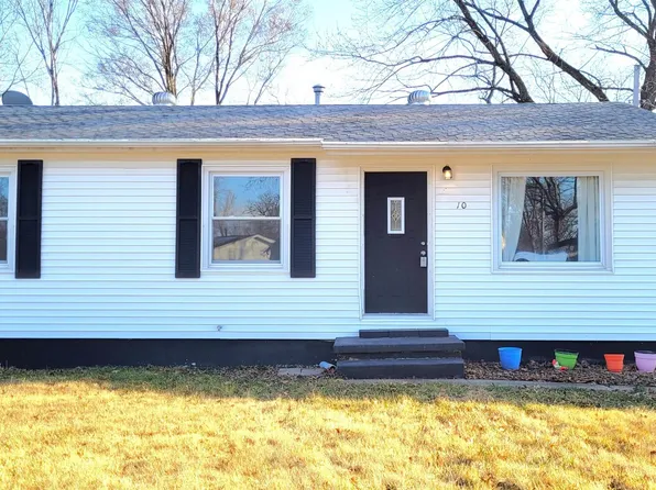 10 Ivy Hill Dr, Riverton, IL 62561