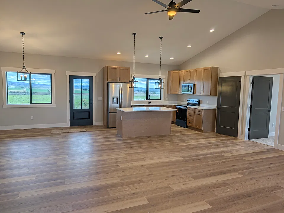 189 Skyview Ln
