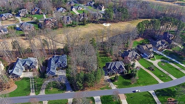 1st image of 21 Turnberry Ln #21
