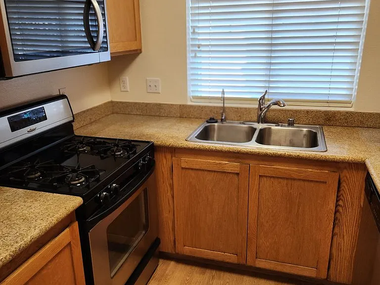 777 E Cotati Ave #12 — Photo 7