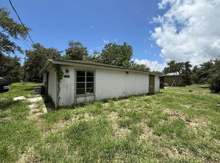 107 Huckleberry St, Rockport, TX 78382