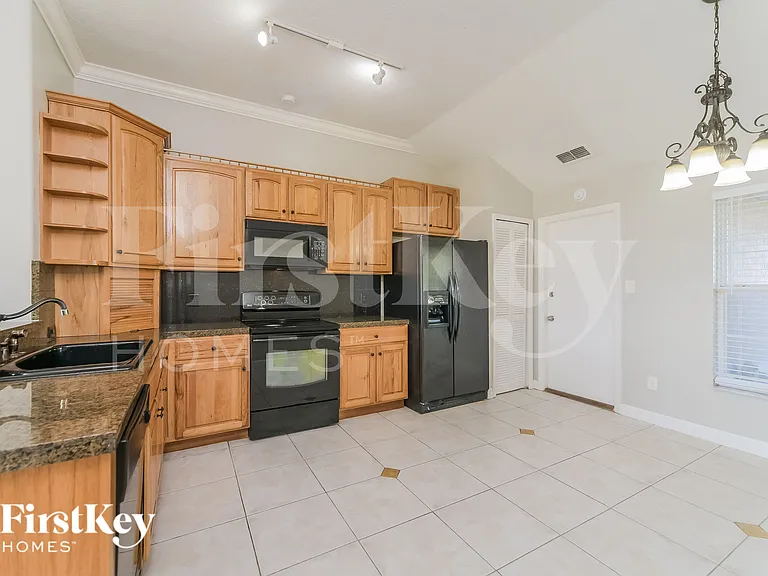 3600 Molona Dr — Photo 7