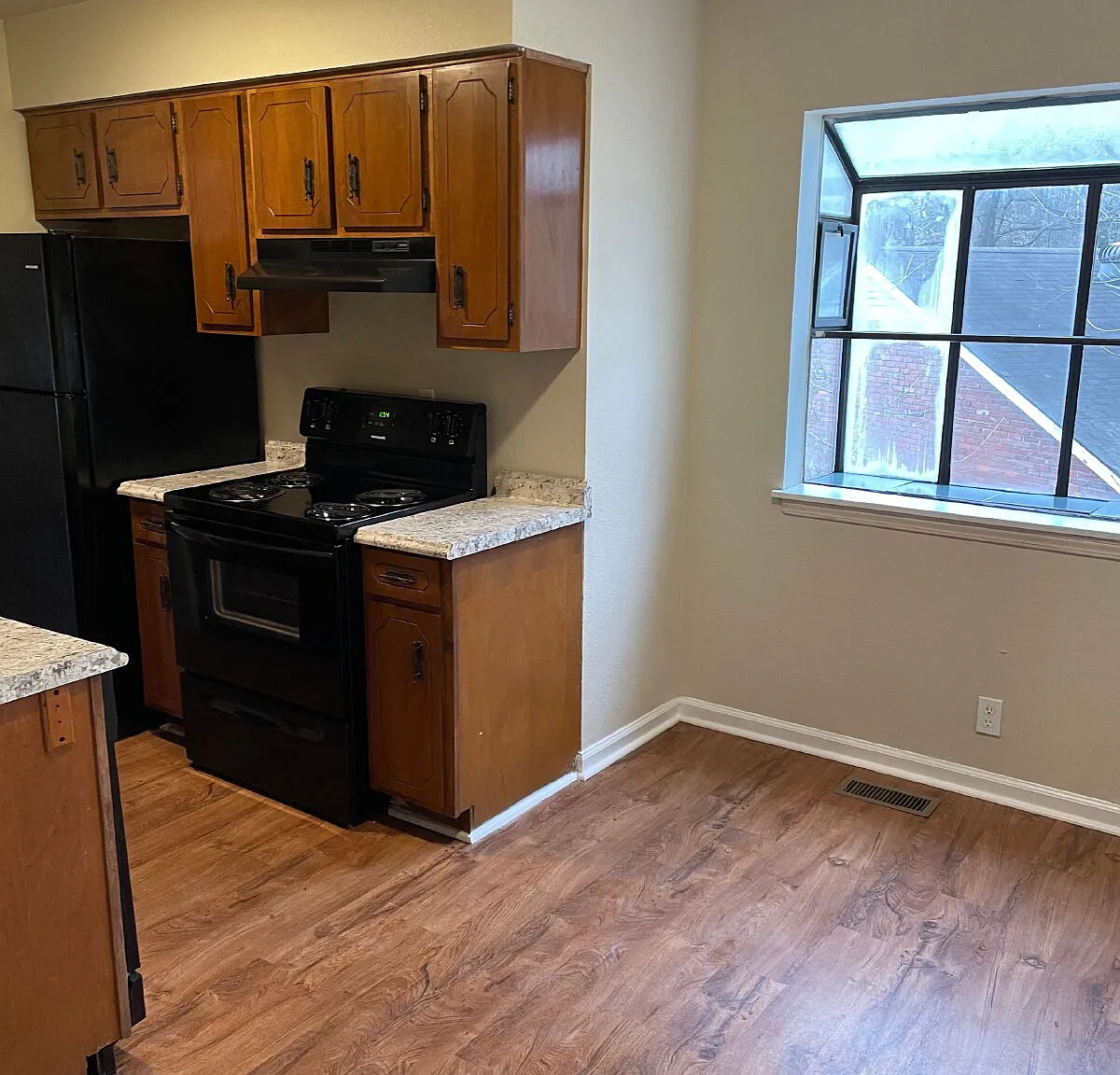 3 bed, 2.5 bath, 1220 sqft, $1,250 — Photo 2