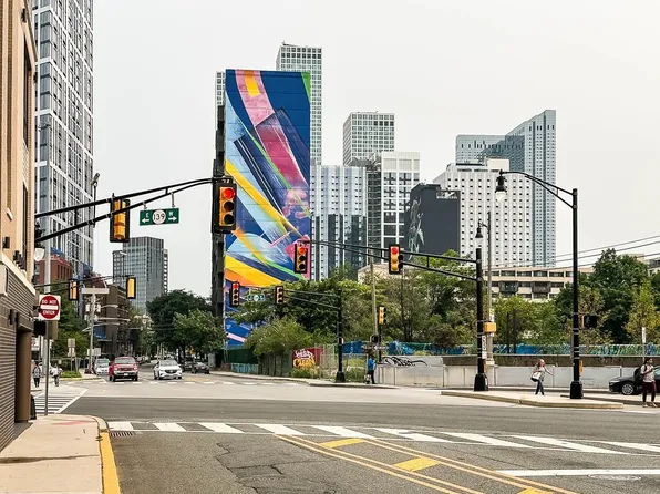 170 Saint Pauls Avenue image 10 of 11