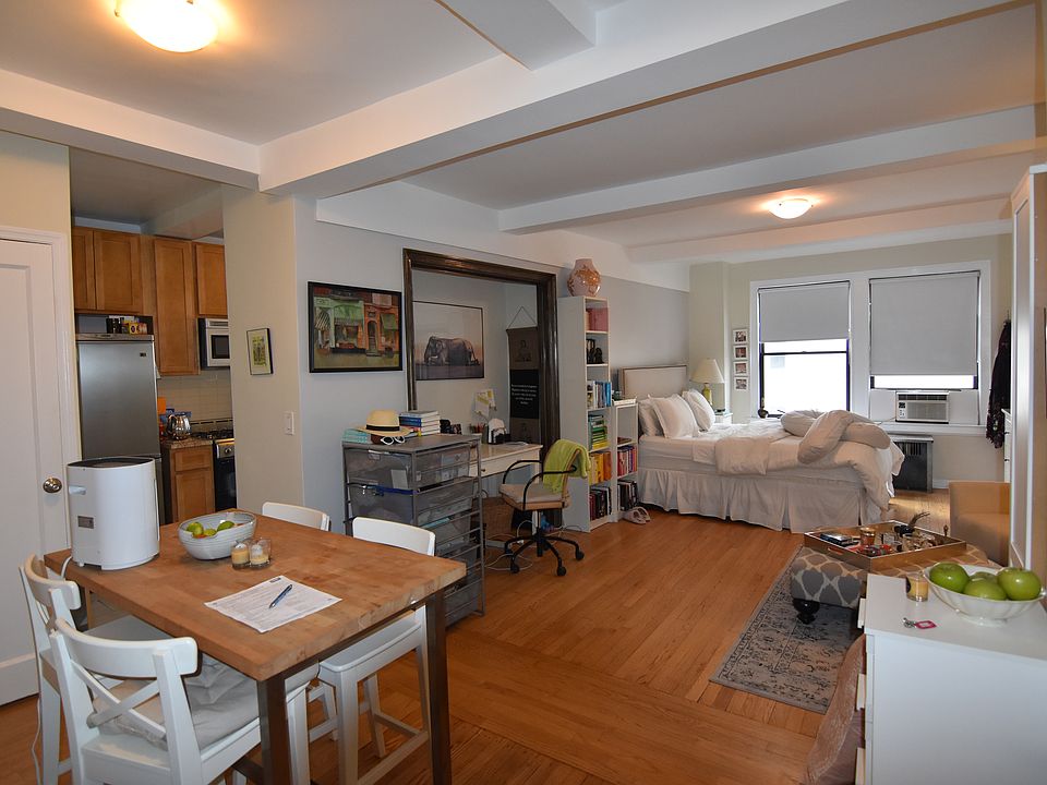 1st image of 31 E 12th St APT 10G