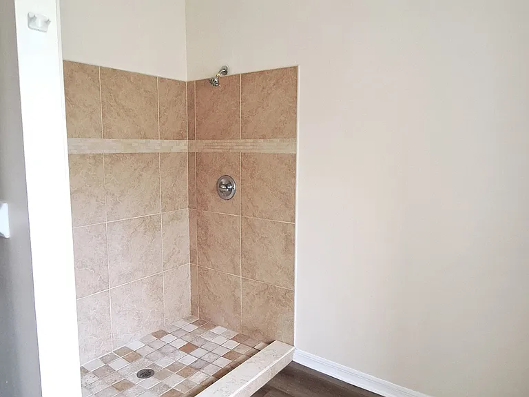 41 Rickenbacker Dr — Photo 9