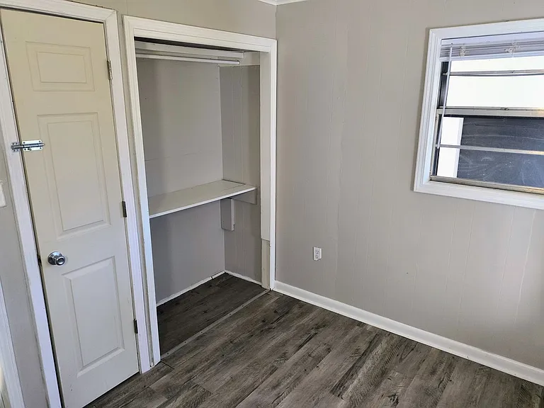 204 Allen St — Photo 10