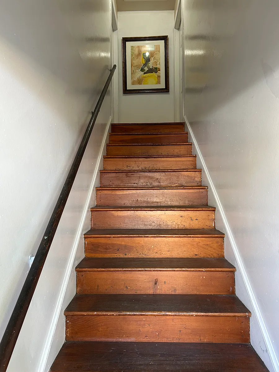 Staircase to apartment - 667 Peeples St SW #4