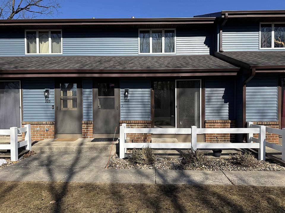 1st image of 225 Ba Wood Ln