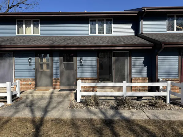 225 Ba Wood Ln, Janesville, WI 53545