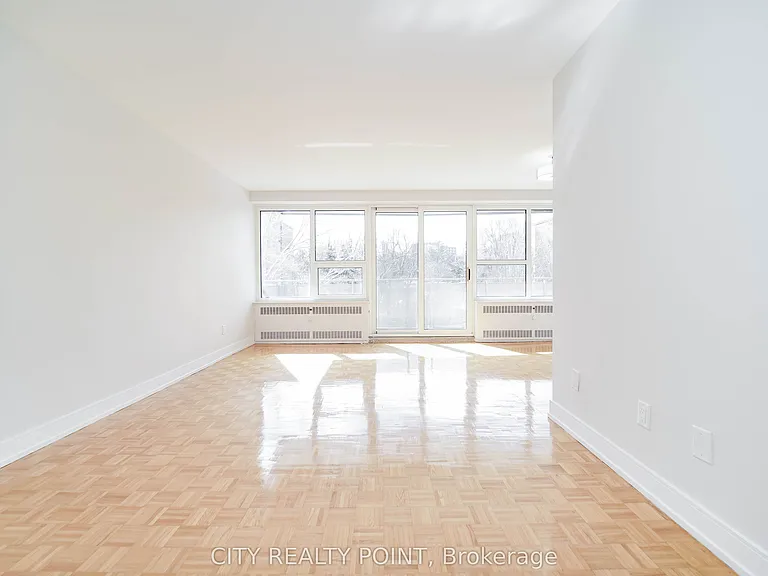 10 Shallmar Blvd #203 — Photo 3