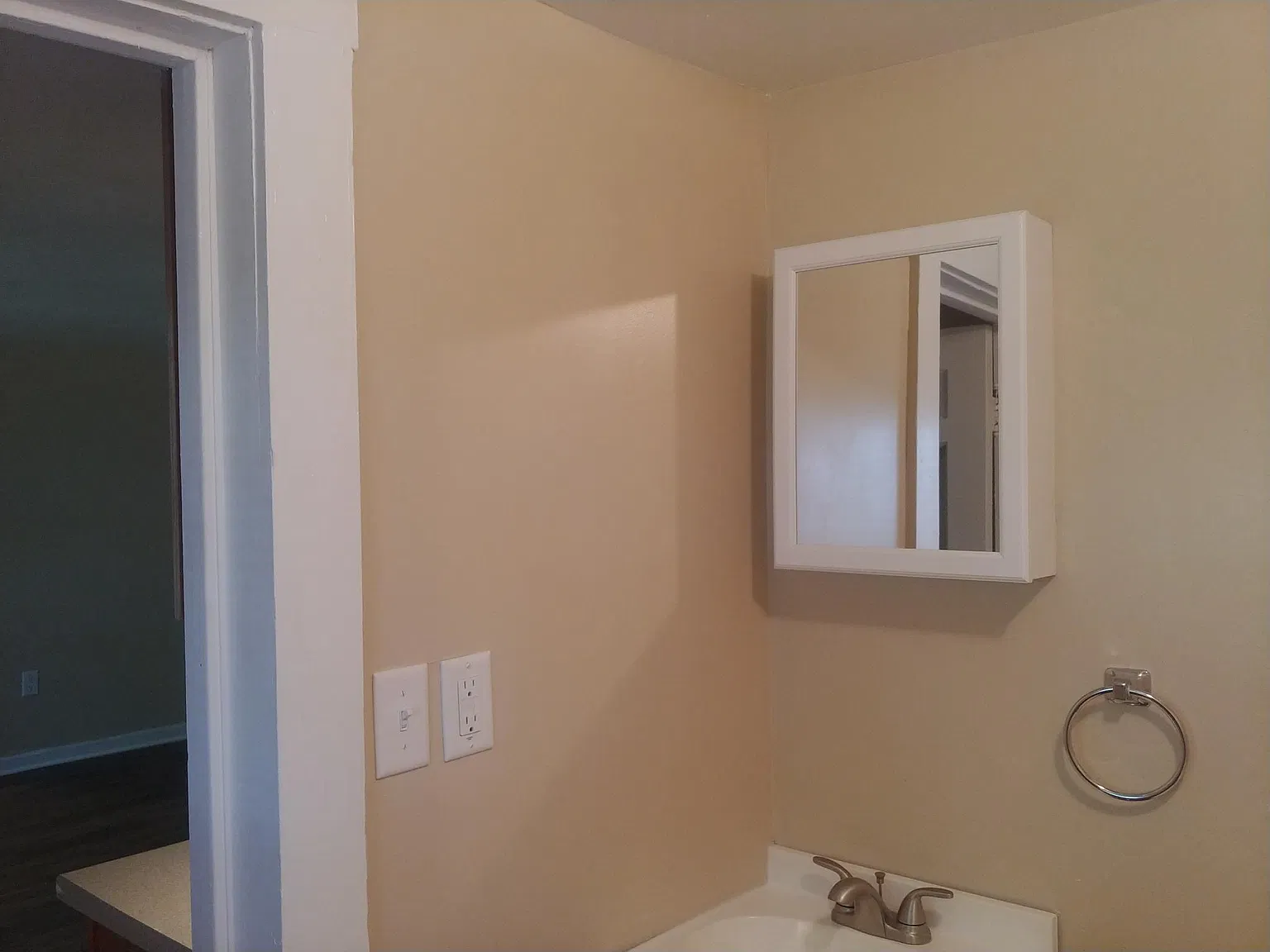 1 bed, $750 — Photo 3