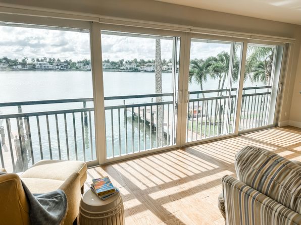 2800 Gulf Shore Blvd N APT 209