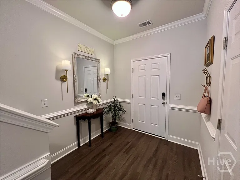 500 Governor Treutlen Cir — Photo 3