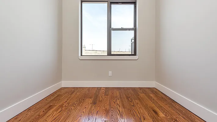 Rented by Nooklyn NYC LLC | media 30