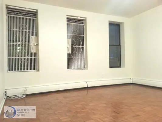 Rented by Metropolitan Property Group | media 17