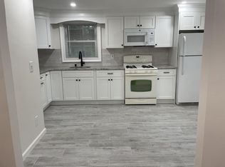 46 Roosevelt Ave #B, East Northport, NY 11731