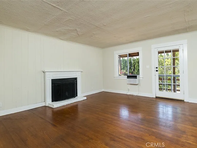 316 W Kenneth Rd — Photo 5