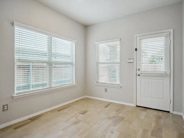 5817 Fir Tree Ln — Photo 8