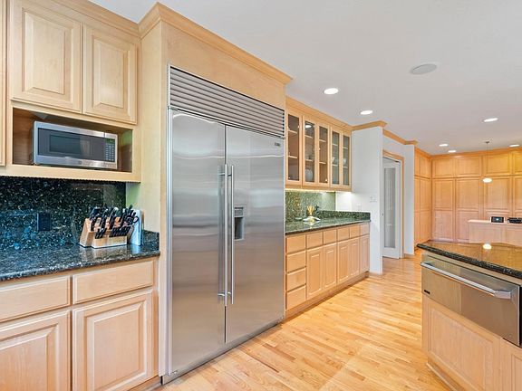 3rd image of 18165 Los Gatos Saratoga Rd