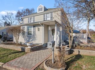 212 Vesper Ave, Middlesex, NJ 08846