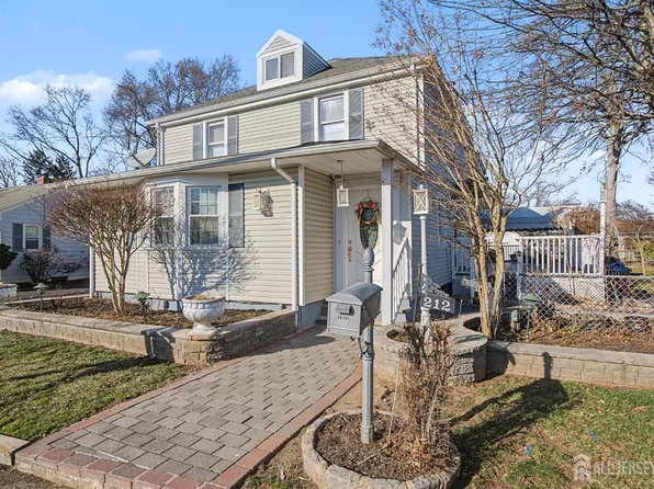 212 Vesper Ave, Middlesex, NJ 08846