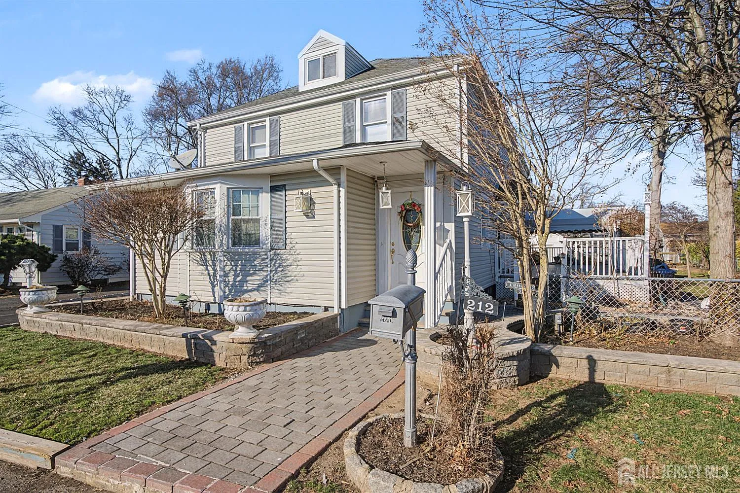 212 Vesper Ave photo 1