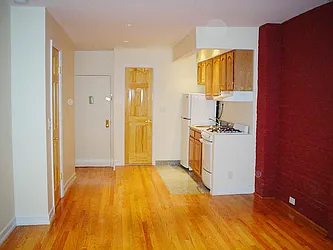 Rented by Chartwell Manhattan Realty