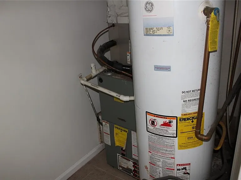 4438 Coopers Creek Dr SE — Photo 5