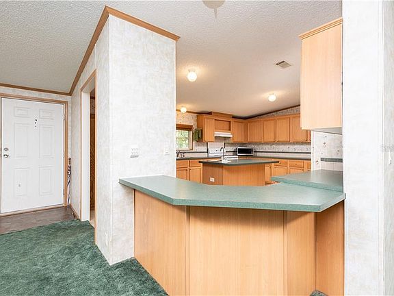 5th image of 3323 NE 135th St