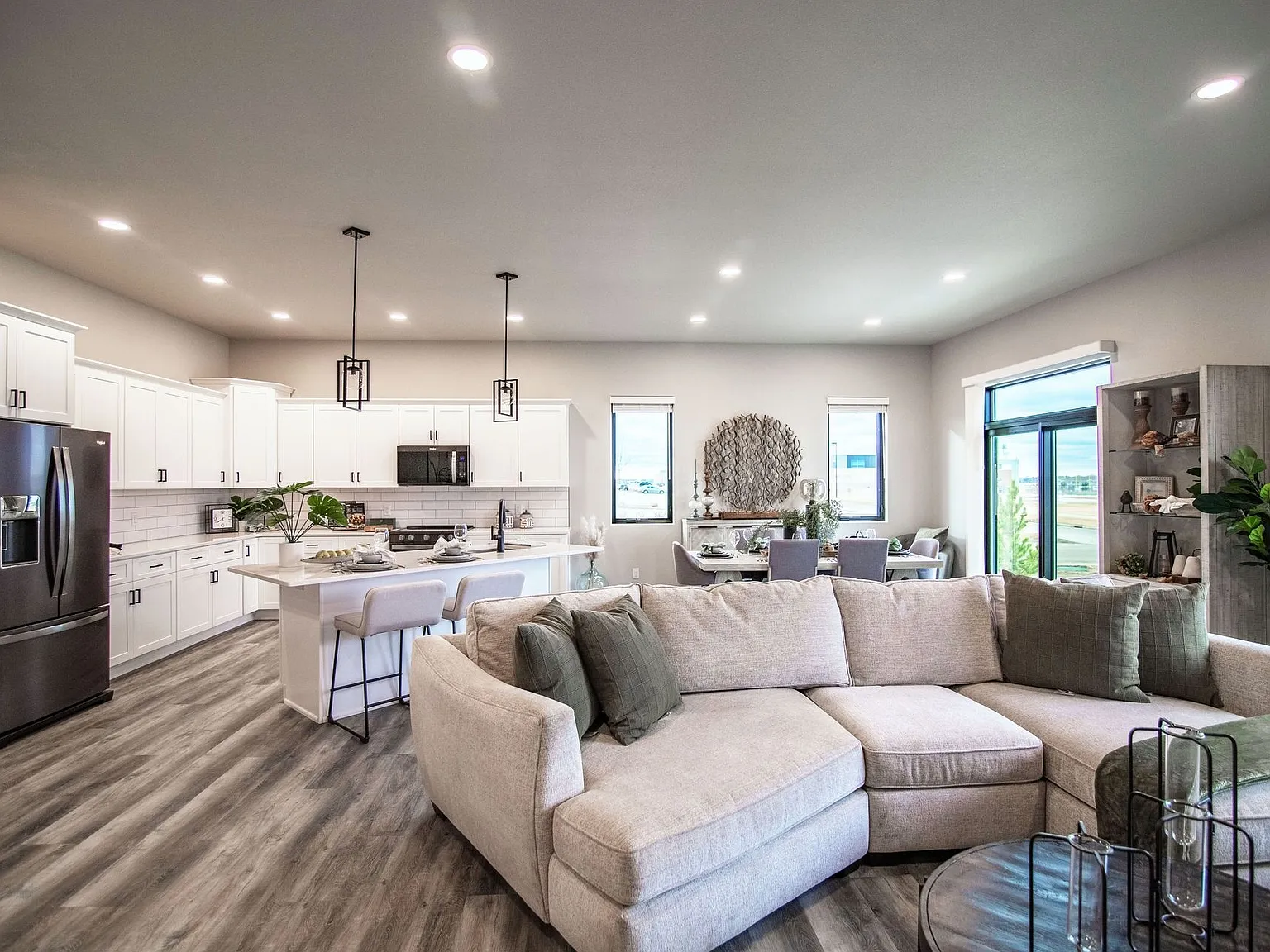 Legacy Homes at Coulee Ridge — Photo 2