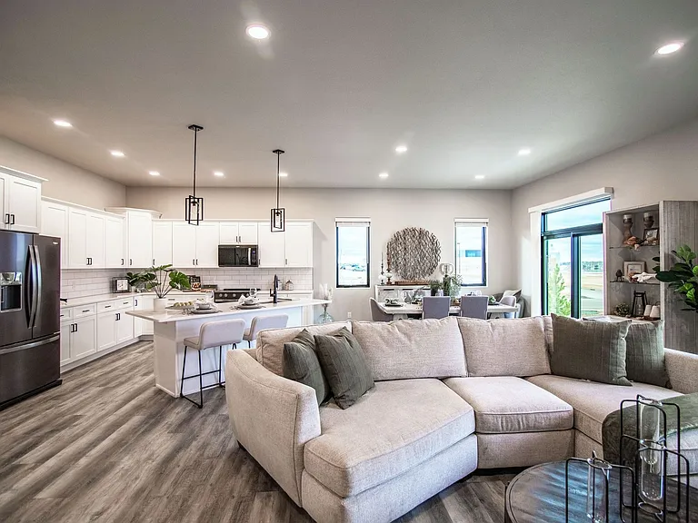 Legacy Homes at Coulee Ridge — Photo 2