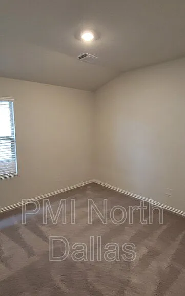 2633 Oneida Ln — Photo 15