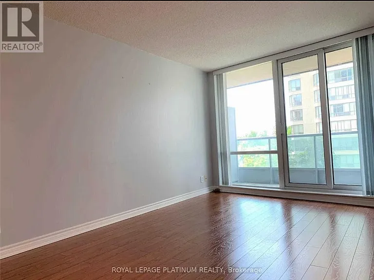 33 Elm Dr W #405 — Photo 5