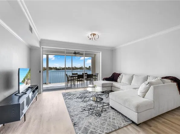 9700 Gulf Shore DR #202, NAPLES, FL 34108