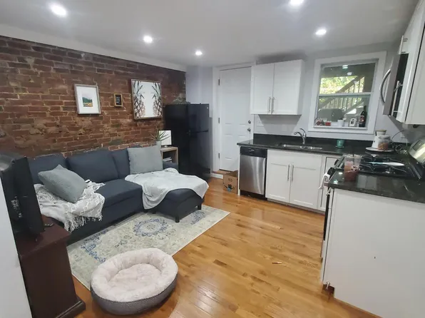 460 E 7th St #B, Boston, MA 02127