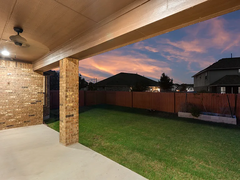 2428 Granite Hill Dr — Photo 84