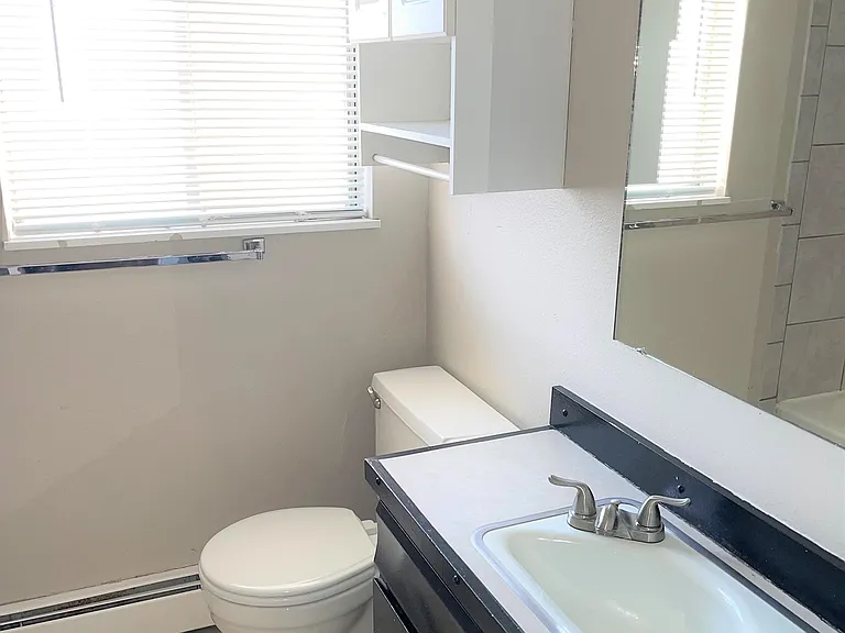 2725 Harvard St #B — Photo 14