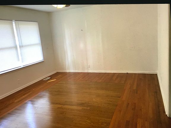 5th image of 9 Bayberry Cir